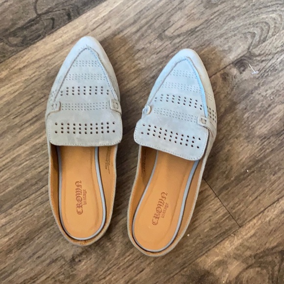 Crown Vintage Mules, Slide on Flats, Size 6.5 - Picture 2 of 9